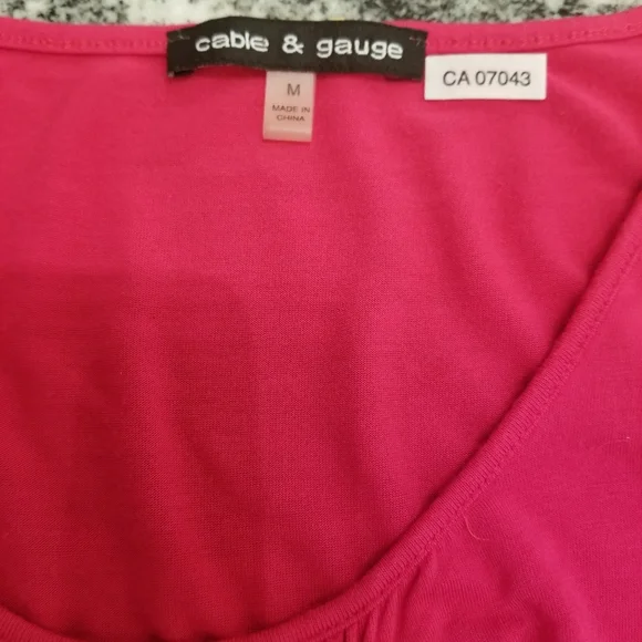 (M) Cable and Guage Fushcia Perfectly Ruched Tee Comfy Soft Casual Weekend - Picture 2 of 7